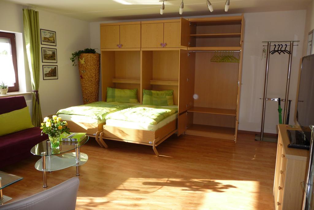 Ferienwohnung Renner ブルクハウゼン エクステリア 写真